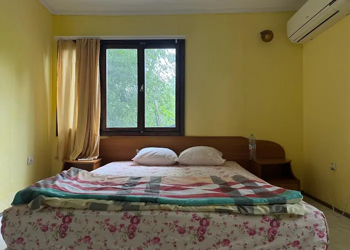 مكان تخييم морска база венера